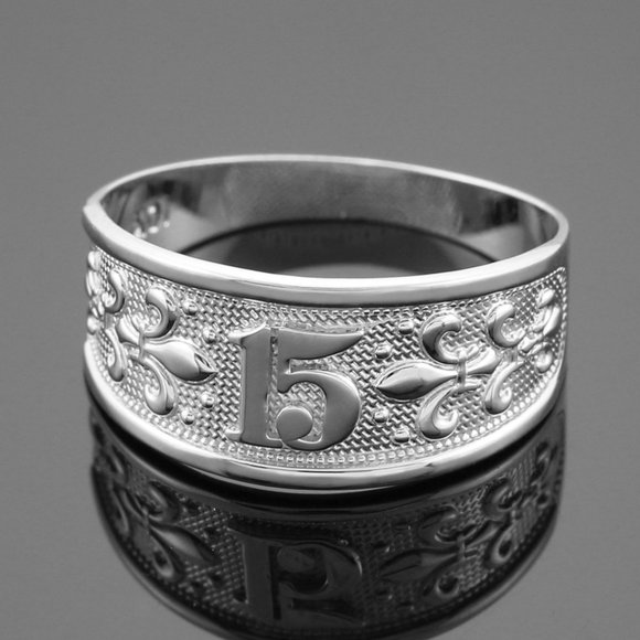 Jewelry - STERLING SILVER 15 ANOS QUINCEANERA RING